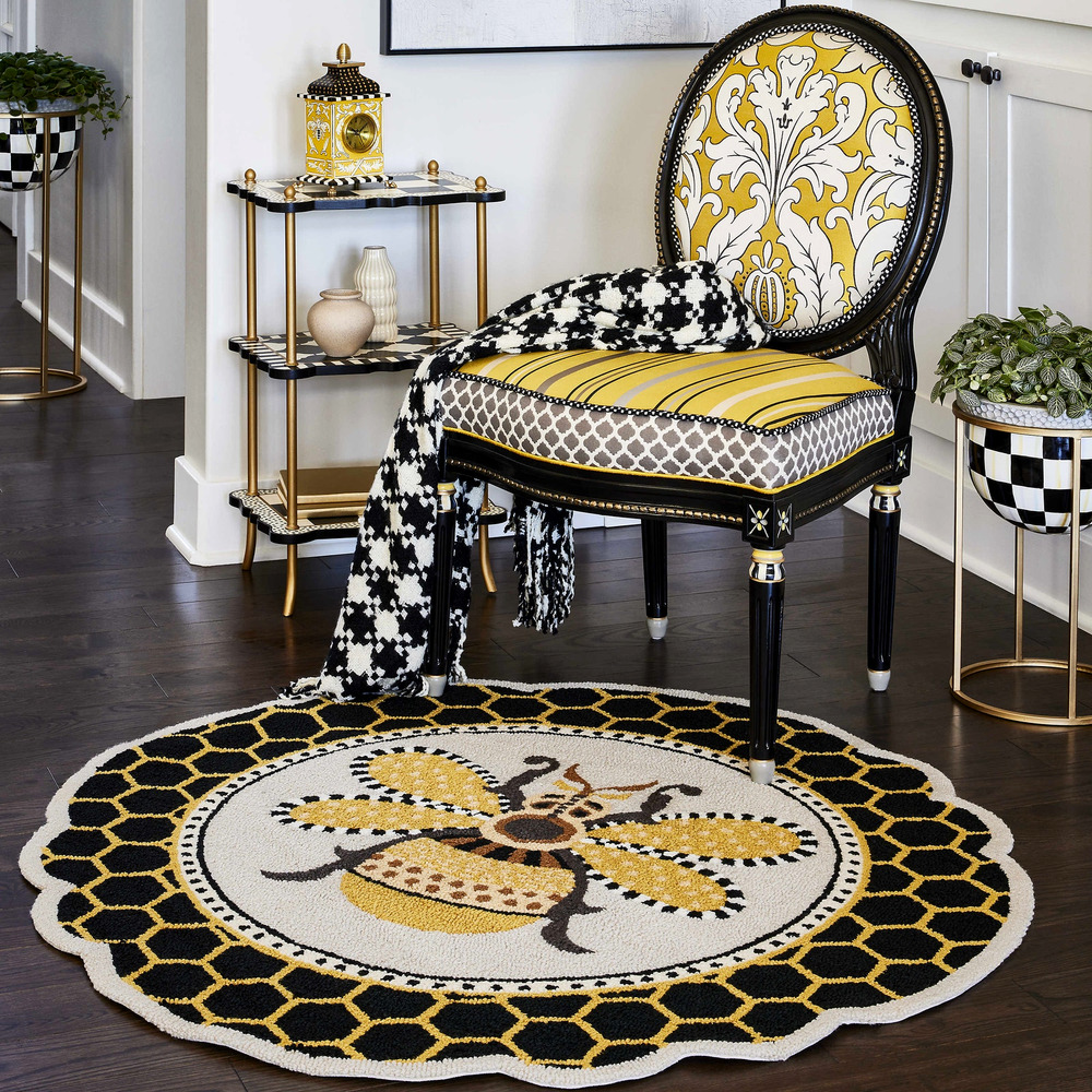 MACKENZIE-CHILDS Queen Bee Rug 4' Round New - Picture 7 of 7